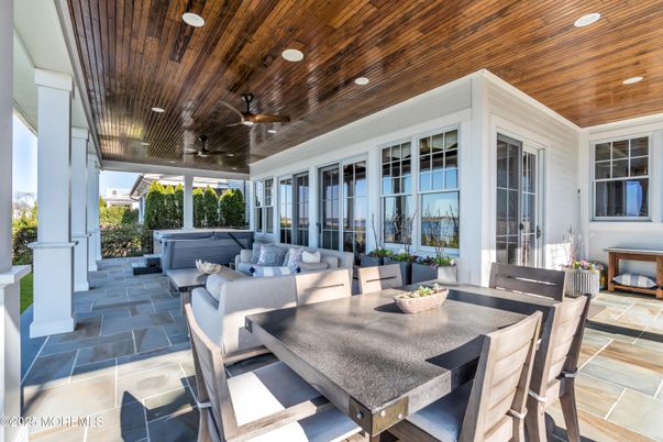 Exterior, Hot Tub