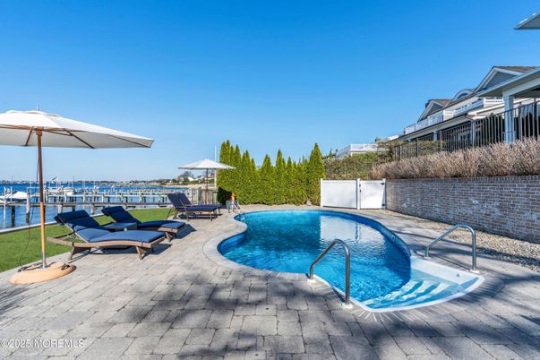 Exterior, Pool, Water