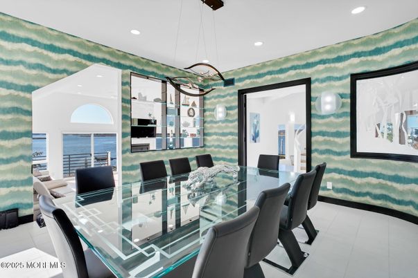 Dining room, Interior, Pendant Lights, Recessed Lighting, Water