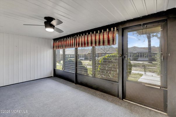 Empty room, Interior, Sun Room