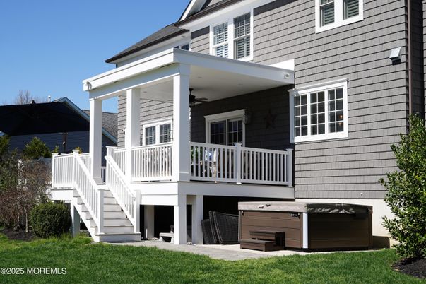 Exterior, Hot Tub
