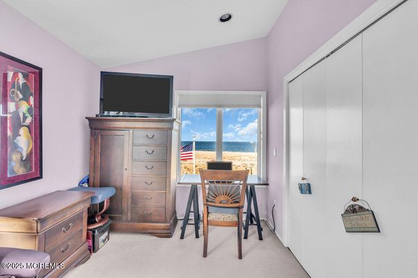 Dining room, Interior, Recessed Lighting, Water