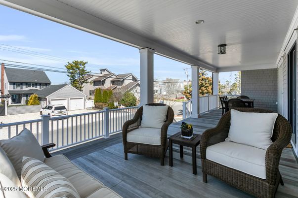 Exterior, Wood Texture Flooring