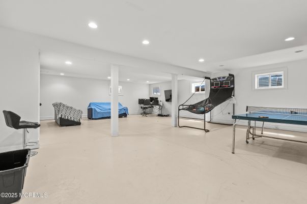 Game Room, Interior, Recessed Lighting