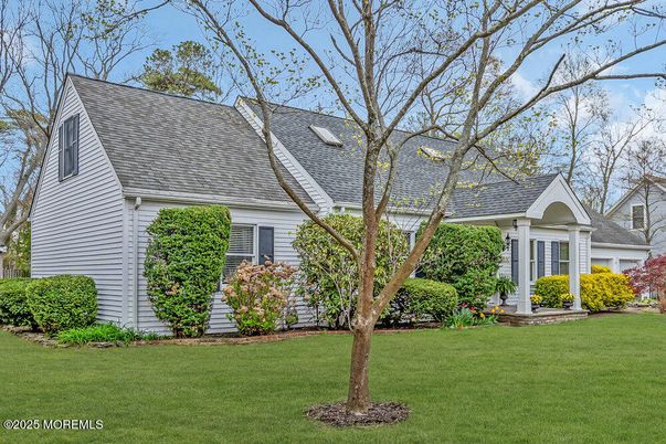 Exterior, Facade, Cape Cod