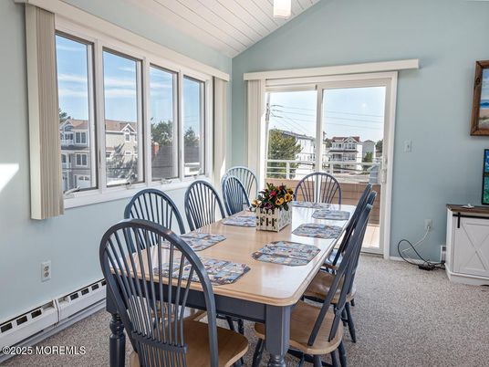 Dining room, Interior