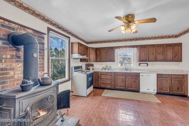 Fireplace, Interior, Kitchen