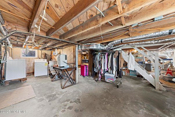 Interior, Washer, Wooden Beams, Wooden Ceilings