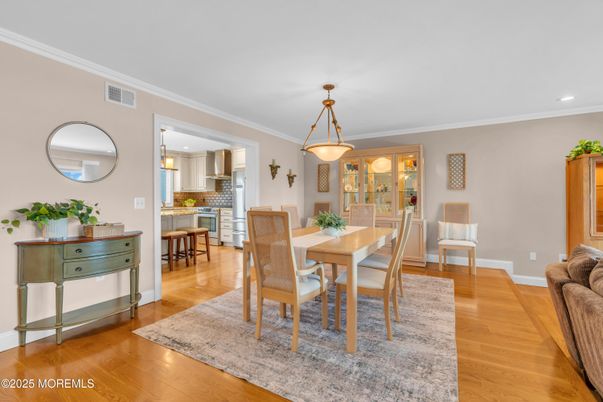 Dining room, Interior, Kitchen, Pendant Lights, Recessed Lighting, Wood Texture Flooring