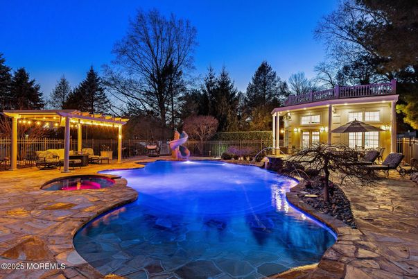 Exterior, Playground, Pool