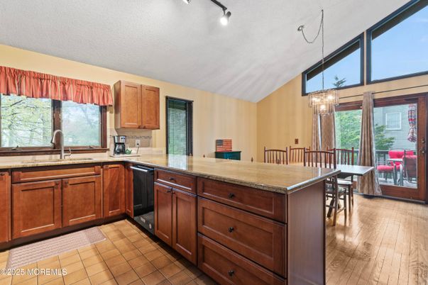 Chandelier, Dining room, Interior, Kitchen, Pendant Lights, Wood Texture Flooring