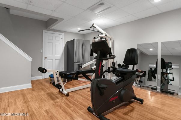 Fitness Equipment, Interior, Recessed Lighting, Wood Texture Flooring