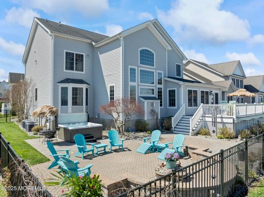 Exterior, Hot Tub