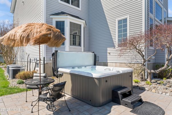 Exterior, Hot Tub