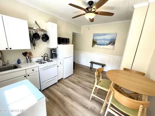 Dining room, Interior, Kitchen, Wood Texture Flooring