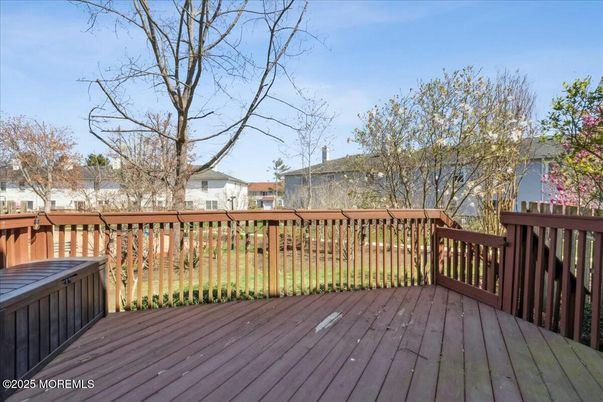 Exterior, Wood Texture Flooring