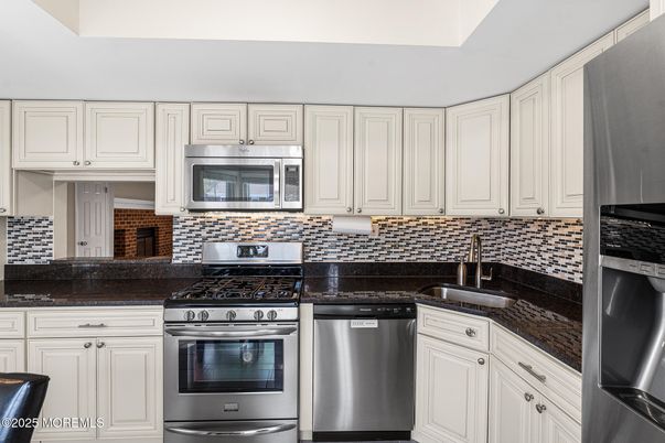 Interior, Kitchen, Stainless Steel Appliances