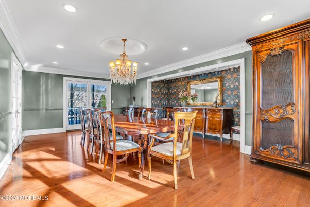Chandelier, Dining room, Interior, Recessed Lighting, Wood Texture Flooring