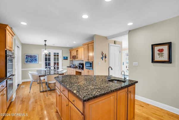 Dining room, Interior, Kitchen, Pendant Lights, Recessed Lighting, Wood Texture Flooring