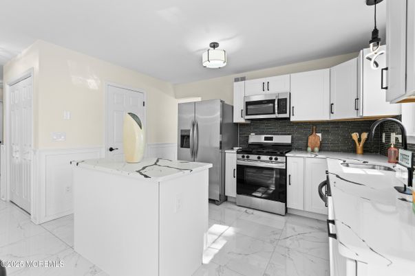 Interior, Kitchen, Marble, Stainless Steel Appliances