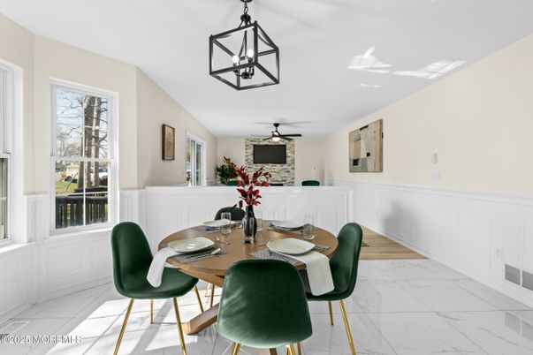 Dining room, Interior, Marble, Pendant Lights