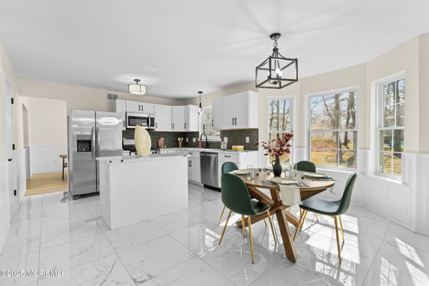 Dining room, Interior, Kitchen, Marble, Pendant Lights, Stainless Steel Appliances