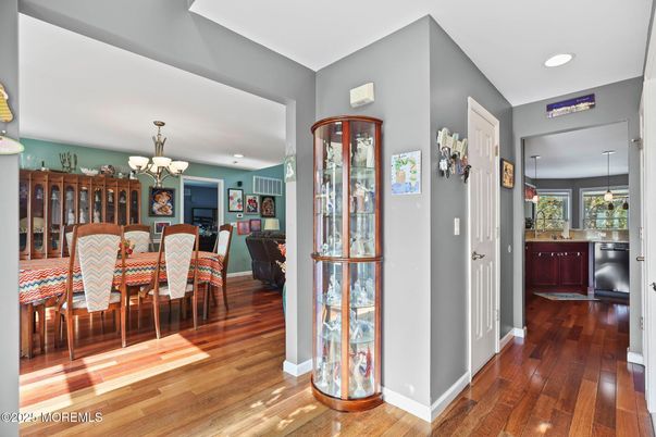 Chandelier, Dining room, Interior, Recessed Lighting, Wood Texture Flooring
