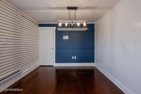 Empty room, Interior, Pendant Lights, Wood Texture Flooring