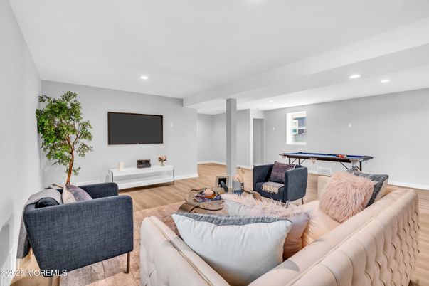 Billiard Table, Game Room, Interior, Living room, Recessed Lighting, Wood Texture Flooring