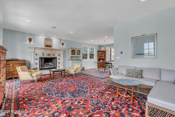 Chandelier, Fireplace, Interior, Living room, Pendant Lights, Recessed Lighting