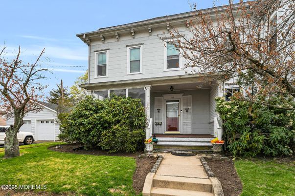 Detached Garage, Exterior, Facade, American Foursquare