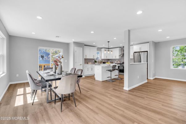 Dining room, Interior, Kitchen, Pendant Lights, Recessed Lighting, Wood Texture Flooring