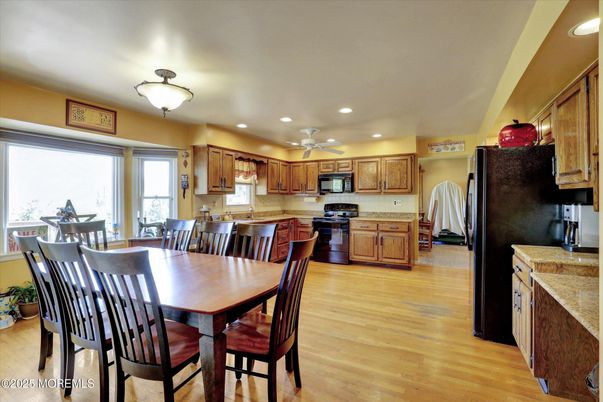 Dining room, Interior, Kitchen, Recessed Lighting, Wood Texture Flooring