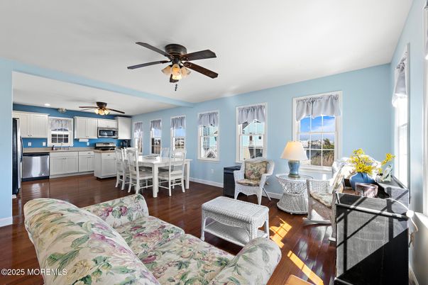 Dining room, Interior, Kitchen, Living room, Stainless Steel Appliances, Wood Texture Flooring