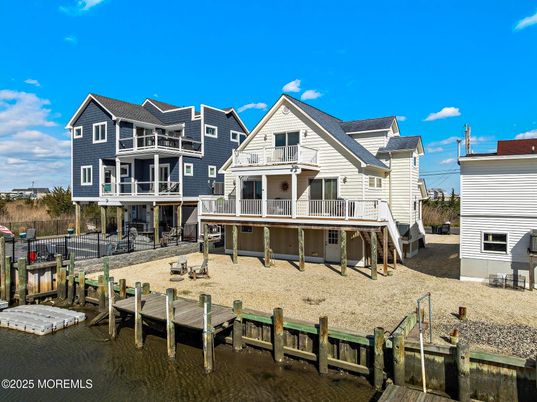 Backyard, Exterior, Lake