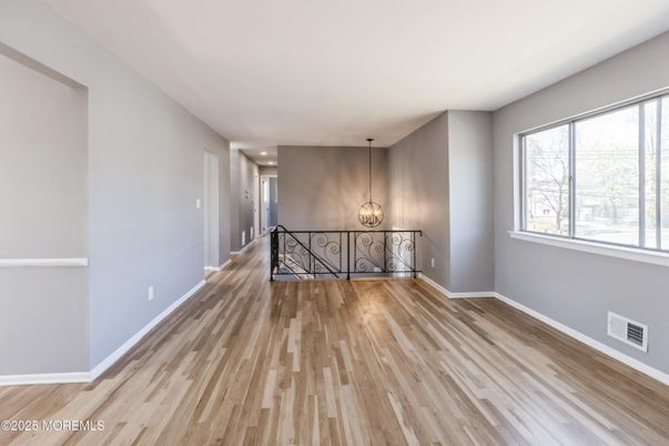 Interior, Pendant Lights, Wood Texture Flooring
