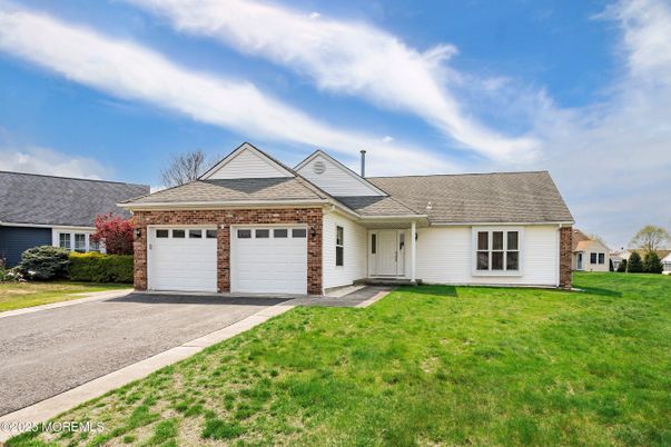 Attached, Exterior, Facade, Brick Facade, Cape Cod