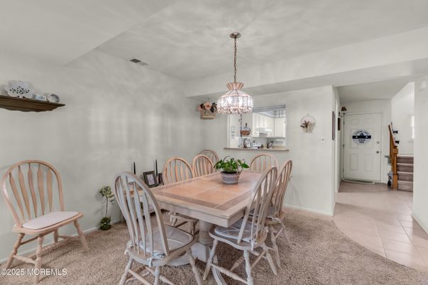 Chandelier, Dining room, Interior, Pendant Lights