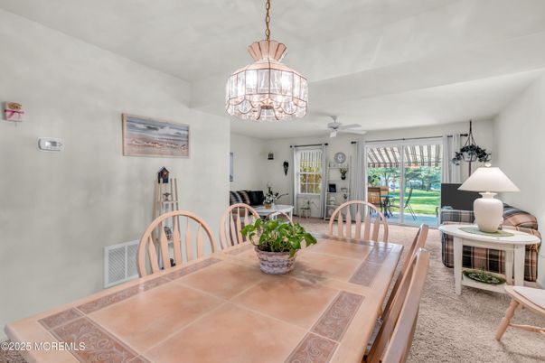 Chandelier, Dining room, Interior