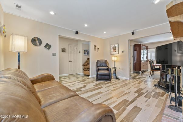 Dining room, Interior, Living room, Recessed Lighting