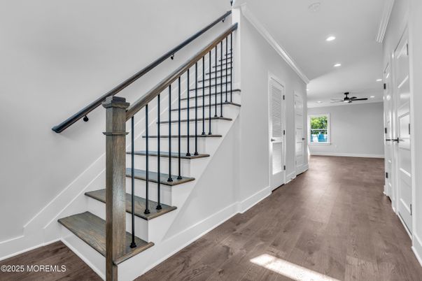 Interior, Recessed Lighting, Wood Texture Flooring