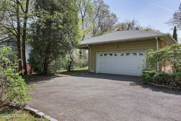 Detached Garage, Exterior