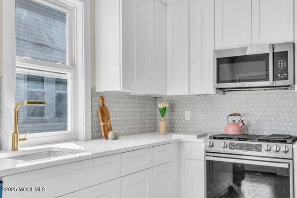 Interior, Kitchen, Stainless Steel Appliances