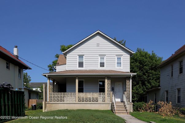 Exterior, Facade, Farmhouse