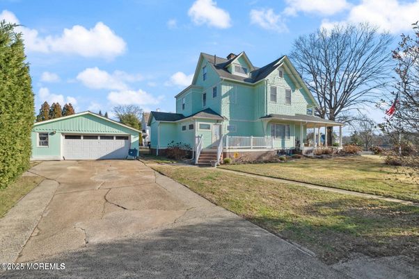 Attached, Detached Garage, Exterior, Facade, Queen Anne Victorian