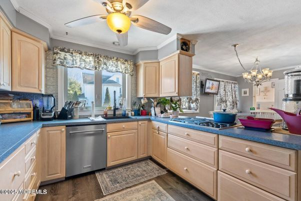 Chandelier, Interior, Kitchen, Wood Texture Flooring