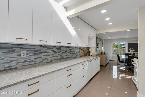Dining room, Interior, Kitchen, Recessed Lighting