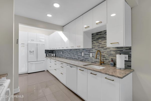 Interior, Kitchen, Recessed Lighting