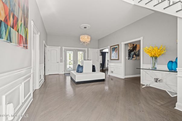 Chandelier, Interior, Wood Texture Flooring