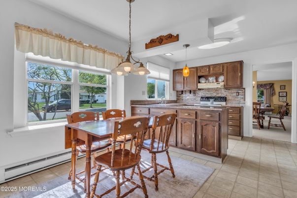Dining room, Interior, Kitchen, Pendant Lights